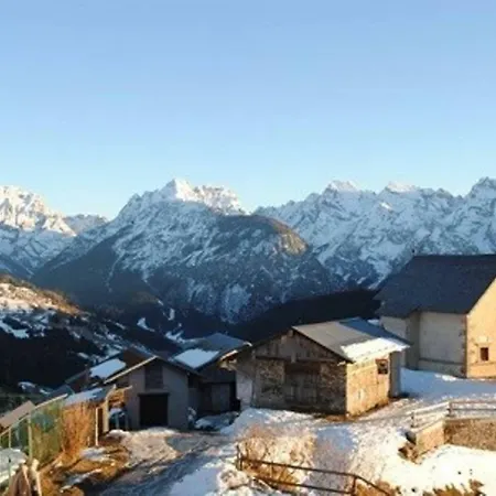 Comelico Dolomiti Apartamento *